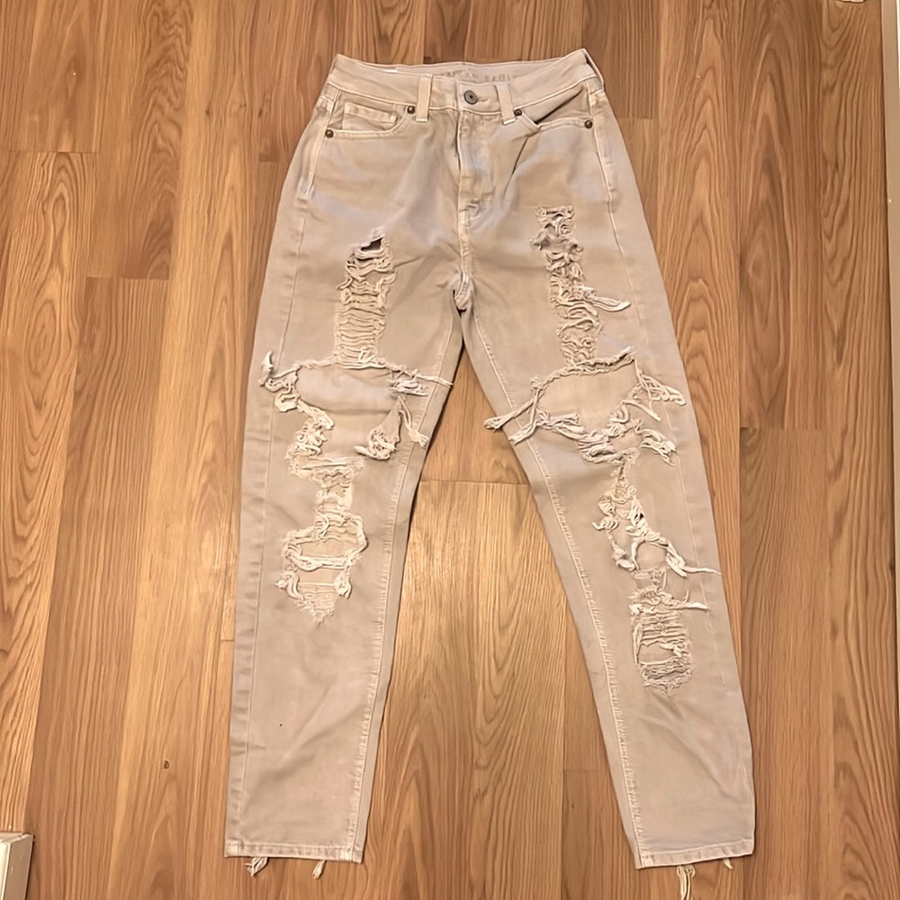 American Eagle distressed “mom” jeans. NWOT